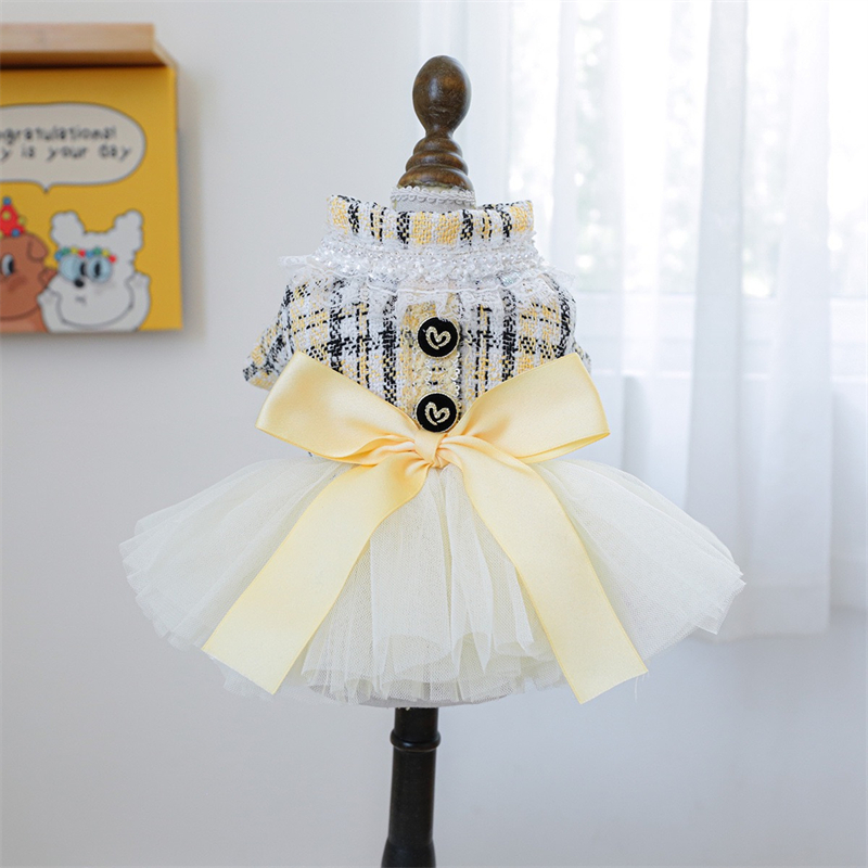 Sarı Kurdele Elbiseler Köpekle - Yellow Winter Clothing incelemesi ve fiyatı